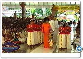 Swami Lighting Lamp on Onam | Sai Darshan 270 | 4th Sep, 1998