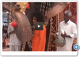 Radio Sai Thursday Sai Darshan 14: Love & Devotion - Sathya Sai Baba with Sai Geeta (Pet Elephant)  