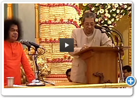 Radio Sai Thursday Darshan 26 - New Year Message by Sri Sathya Sai Baba