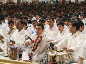 The Sundarm Bhajan Group from Chennai singing for Swami