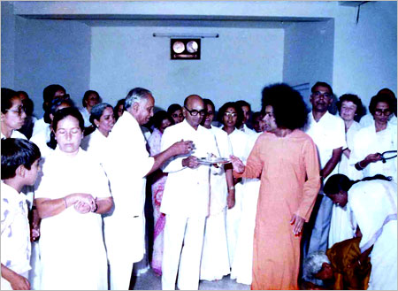 Baba with the hospital staffs